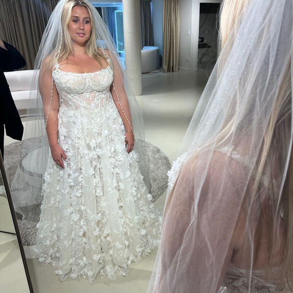 Galia Lahav Fabiana Gown- Only worn once on wedding day! - Picture 1 of 6